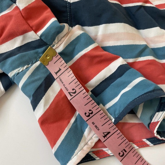 The North Face Shorts‎ Women’s Medium Striped Flashdry Hiking Activewear Running - Picture 9 of 11